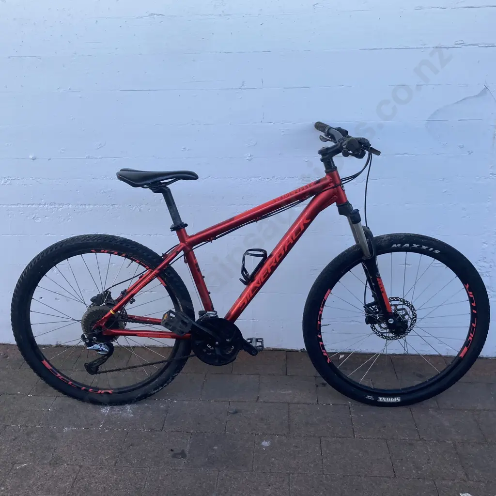 Red Silverback Stride 275HD Mountain Bike Image 1++